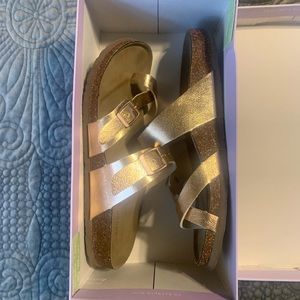 Madden girl rose gold strapped toe!